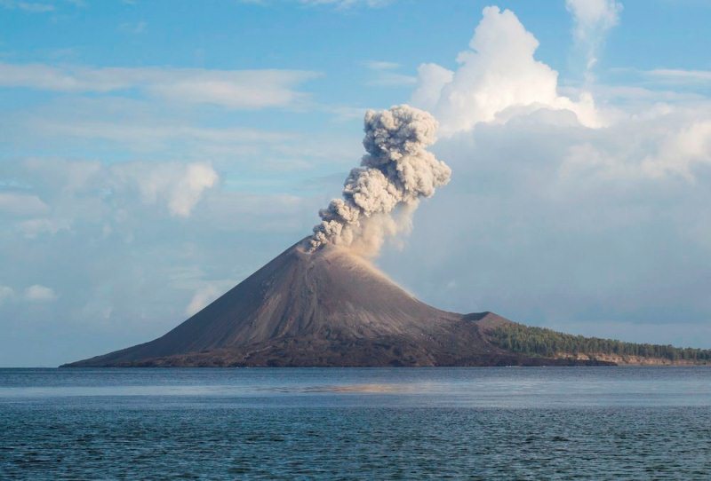 Krakatau tour